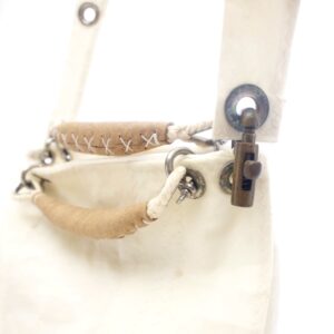 Cotton and cellulose handles and oxidized bronze shackle